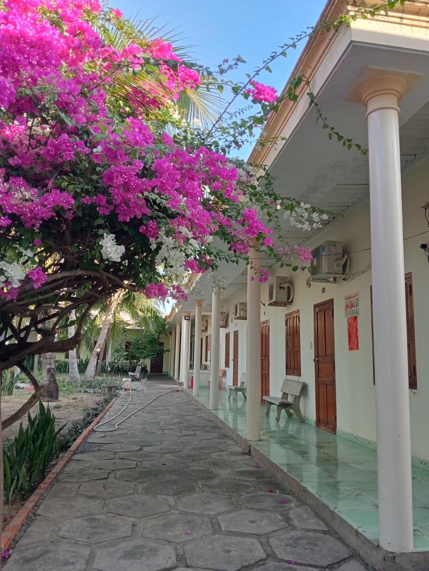 Homestay Nhat Thi Муйне Экстерьер фото